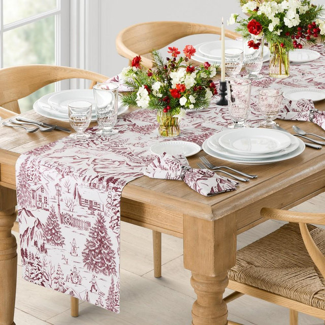 Woodland Berry Toile Table Runner, Zinfandel