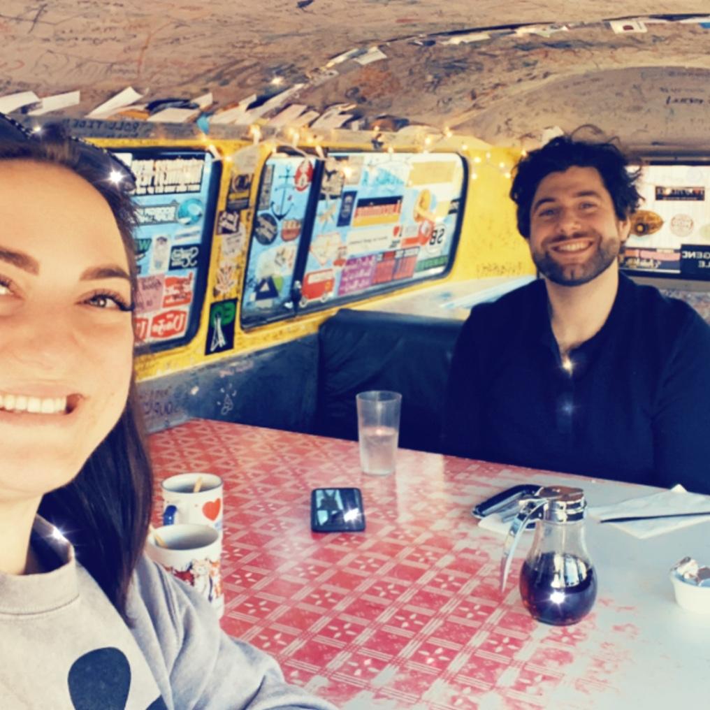 HI-Lo's cafe - in the bus!
