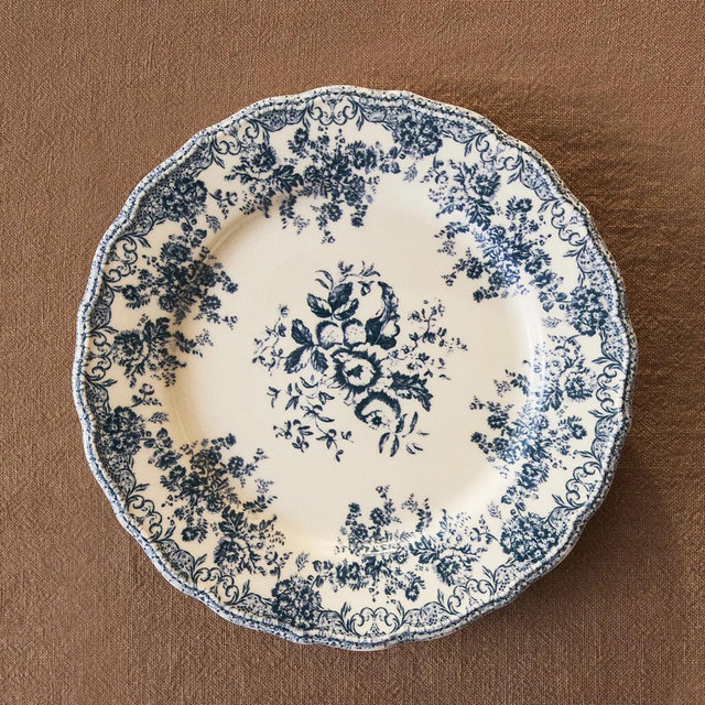 FLORAL EARTHENWARE DINNER PLATE