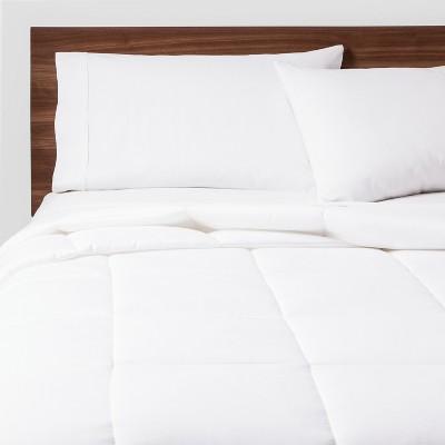 Full/Queen All Season Comforter Insert White - Room Essentials™