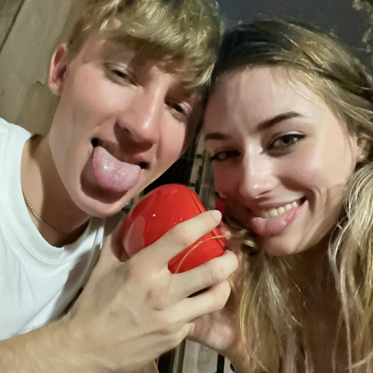 We just had to! 🍎