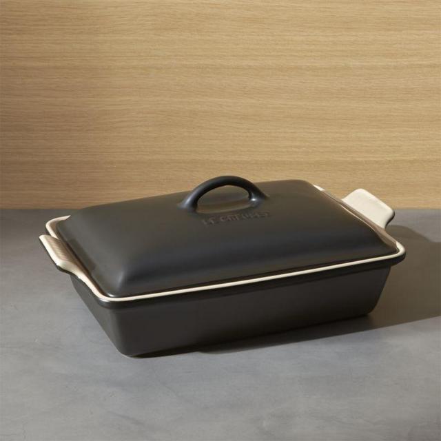 Le Creuset ® Heritage Covered Rectangle Licorice Black Baking Dish