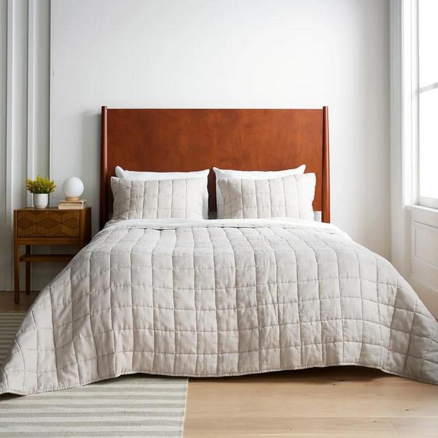 Linen Quilt | Quince