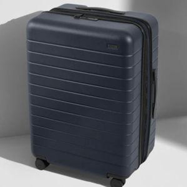 The Medium Flex in Navy Blue