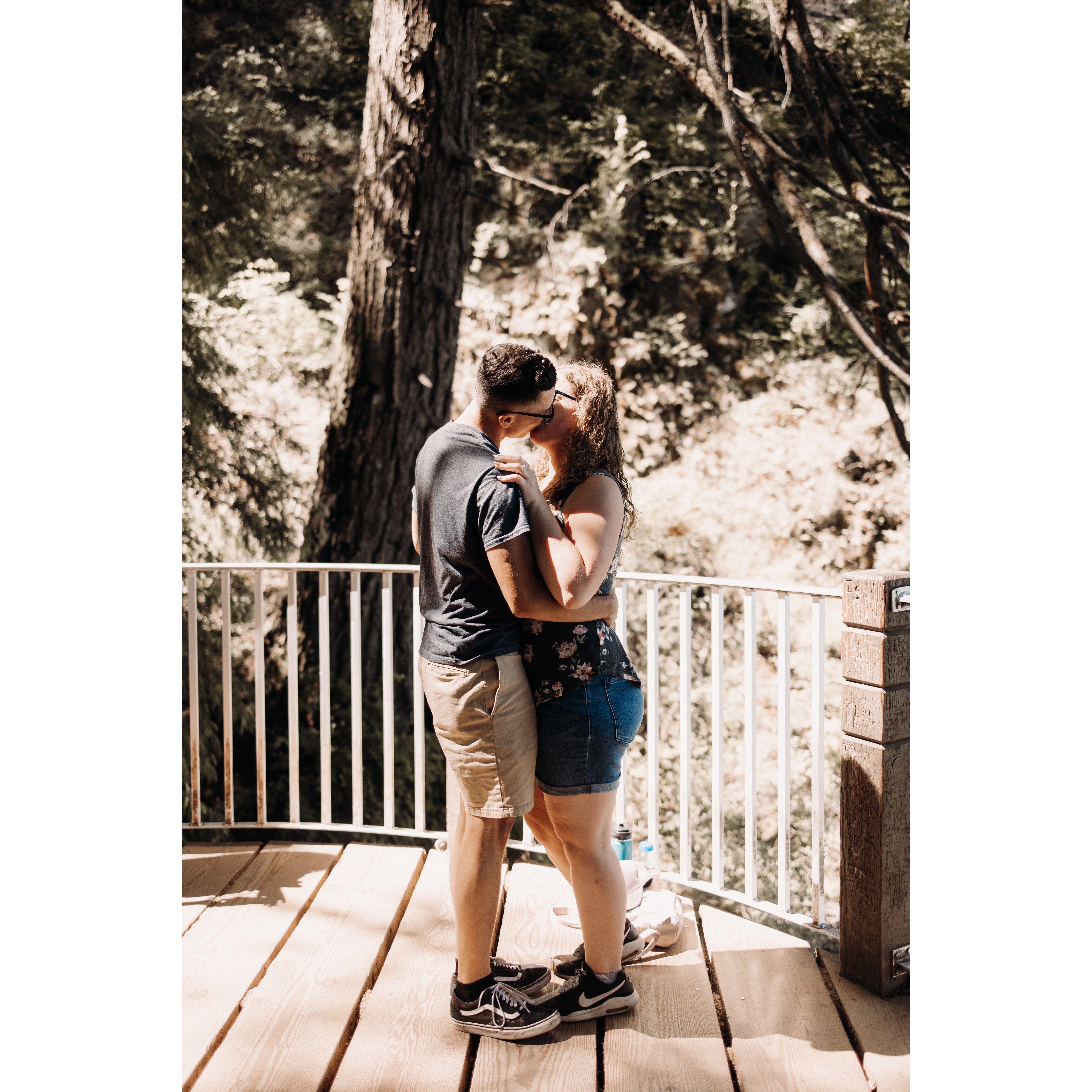 Engagement photos around Multnomah Falls- 2023