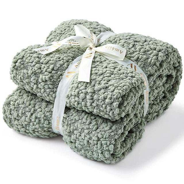 Amélie Home Textured Mulberry Woven Farmhouse Throw Blanket with Tassels Chunky Boho Knit Throw Blanket Room Decor (Sage Green, 50'' x 60'')