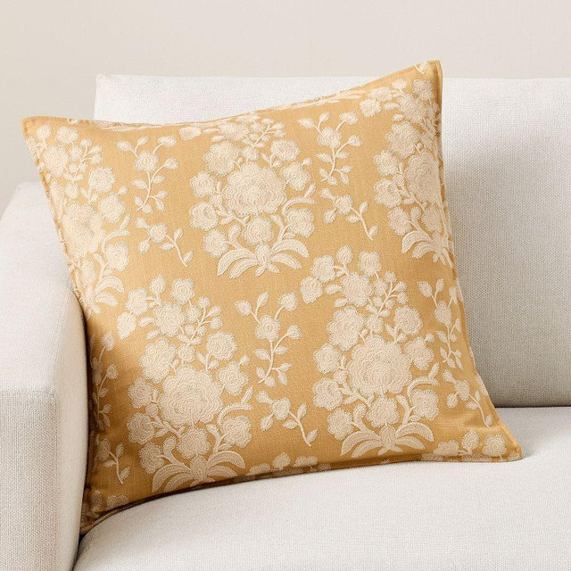 Mae Paisley Pillow Cover, Gold, 20"