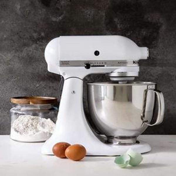 Artisan® Series 5 Quart Tilt-Head Stand Mixer - Porcelain White | KitchenAid US