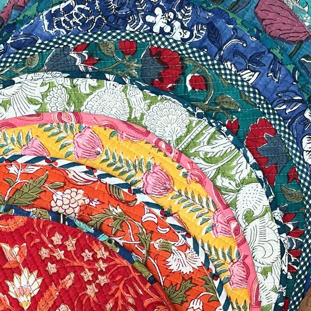 Set of 2 round placemats, quilted table mats in various colors. Reversible placemats in block printed cotton. Boho table decor.