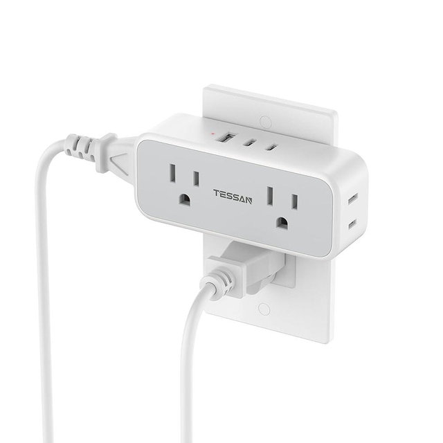 Surge Protector Outlet Extender, TESSAN Multi Plug Splitter with 4 Electrical Outlets 3 USB Blocks(2 USB C), Flat Multiple Wall Plug Expander for Bathroom Home Office Dorm Room Essentials