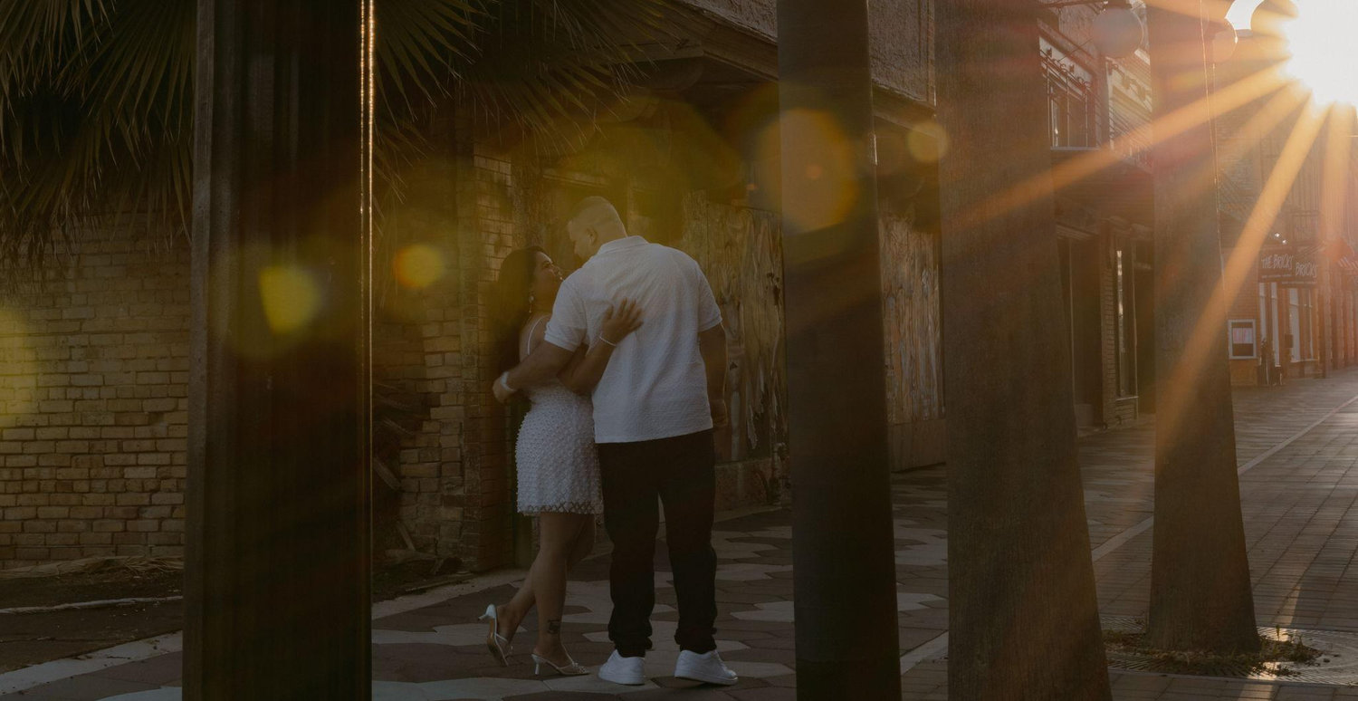 The Wedding Website of Alizé Enriquez and Derek Johnson