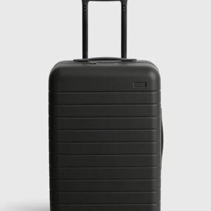 Away Carry-On x1