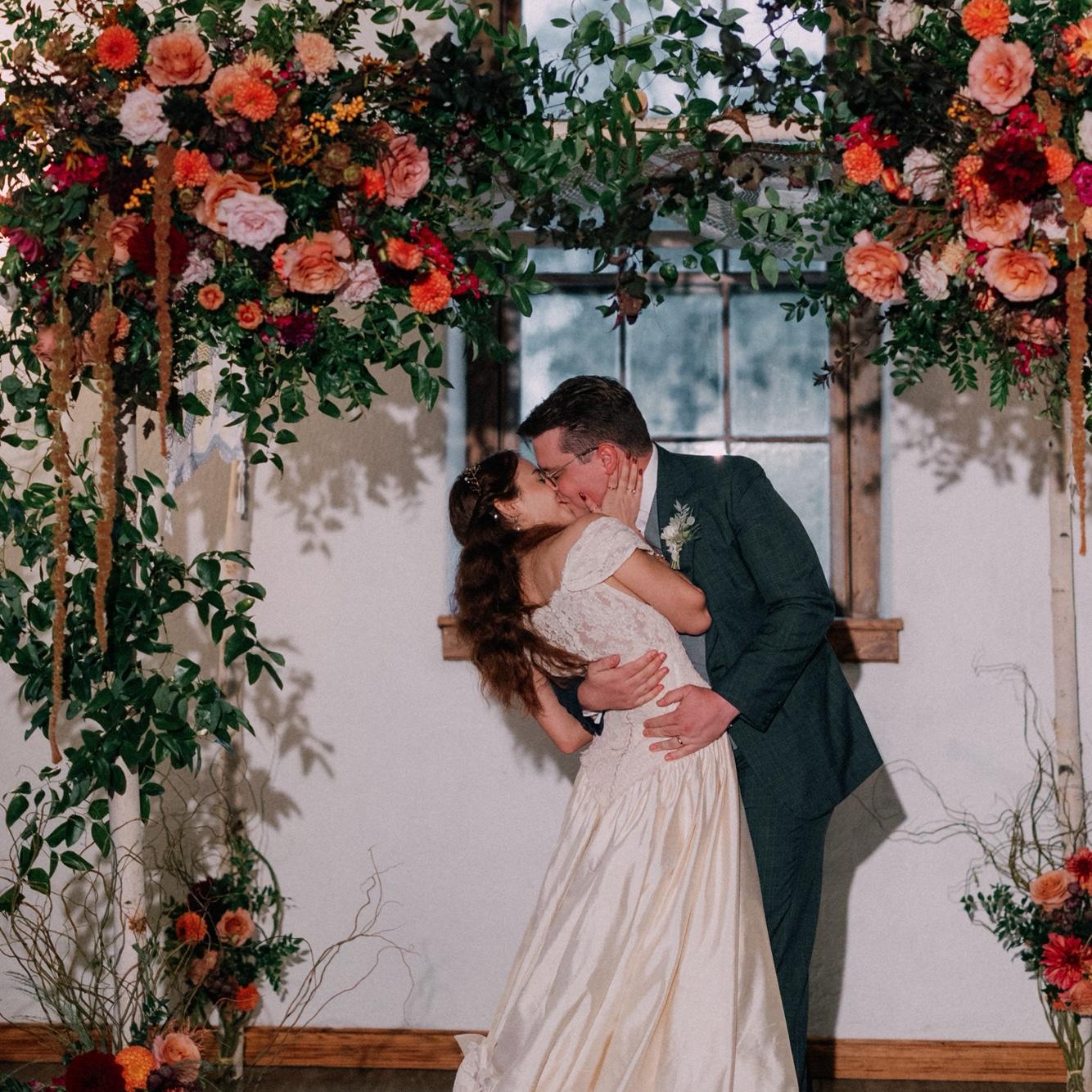Hannah Snyder Photography / @hannahsnyderweddings