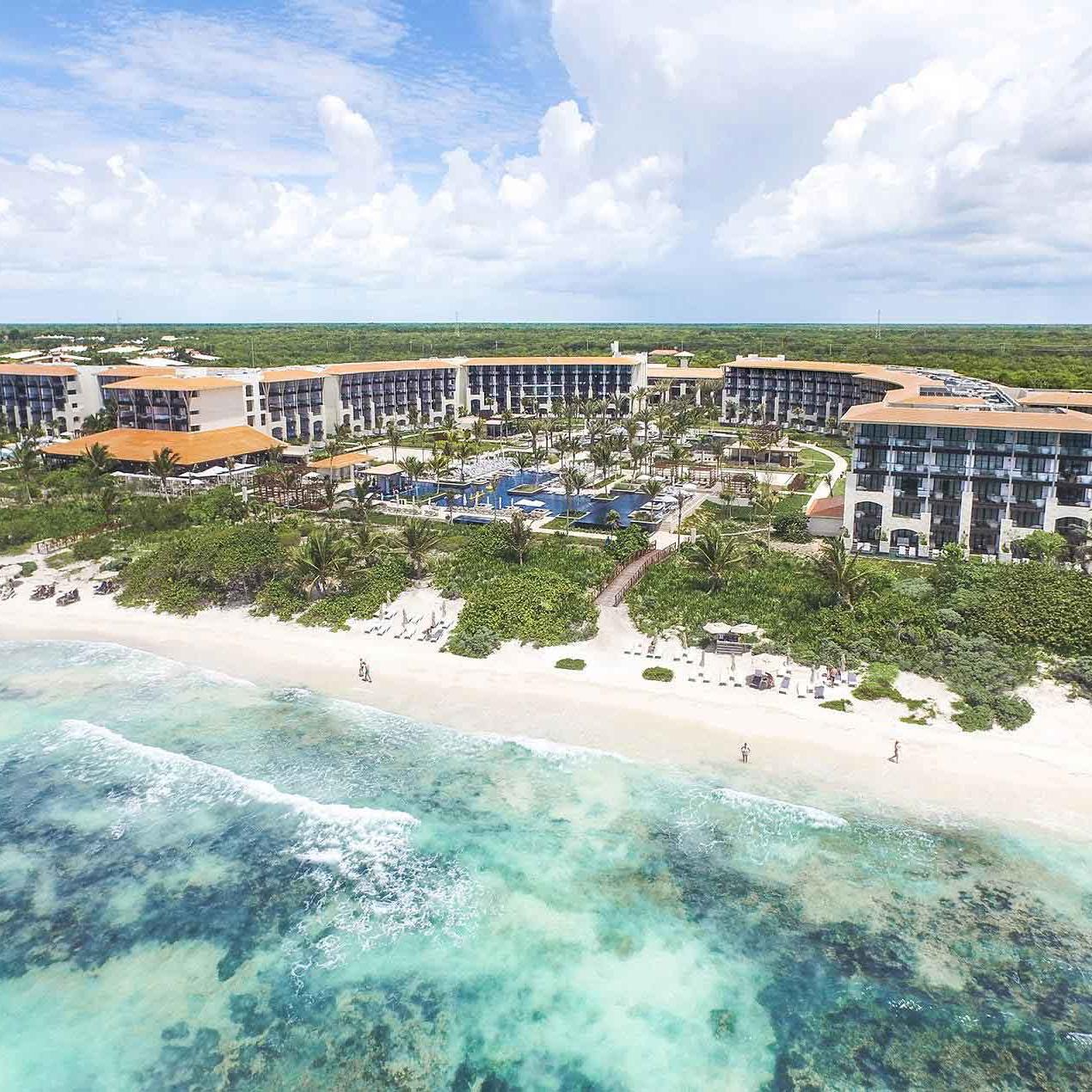 Honeymoon fund: Hotel