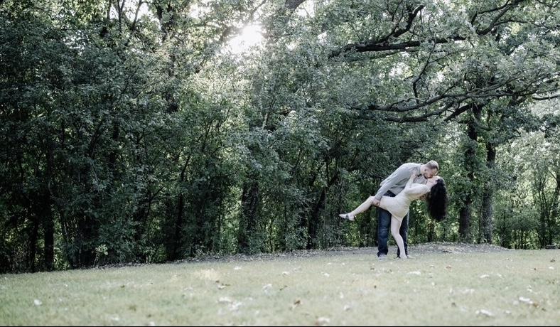 The Wedding Website of Elaina Houser and Cole Barthel