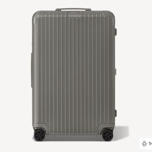 Essential Check-In L Lightweight Suitcase | gloss Slate grey | RIMOWA
