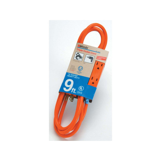 Woods 9 Ft. 14/3 Triple Outlet Extension Cord 0872