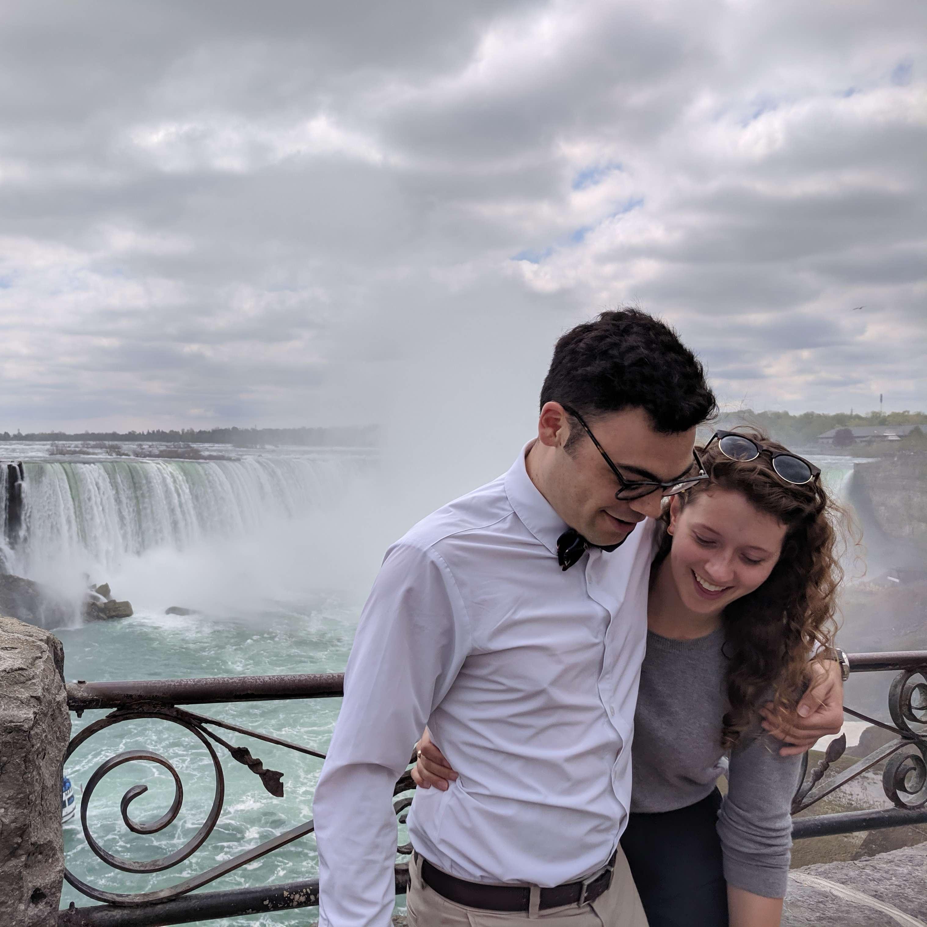 Niagara Falls on tour with U Singers
