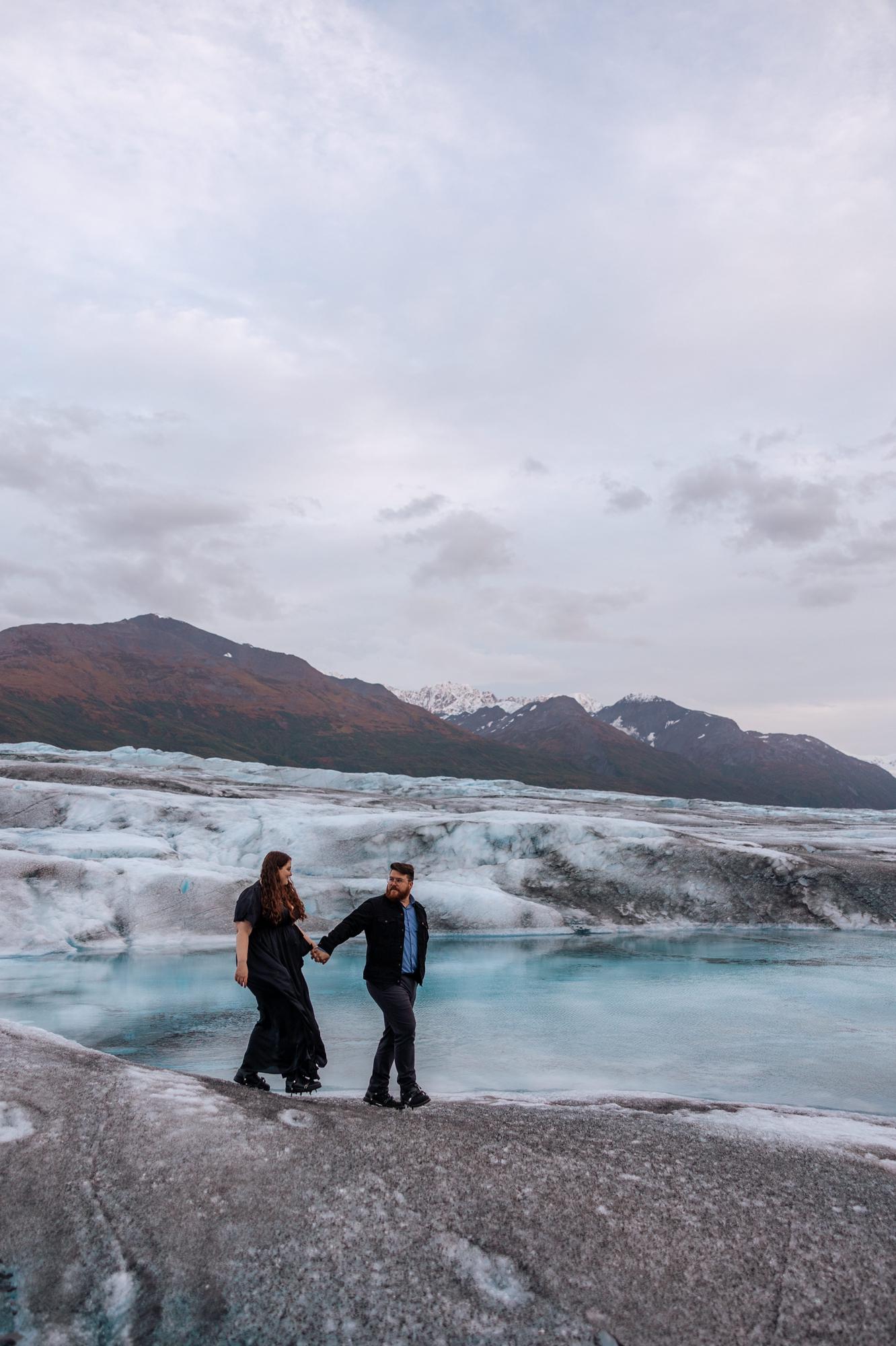 Engagement photos in Alaska