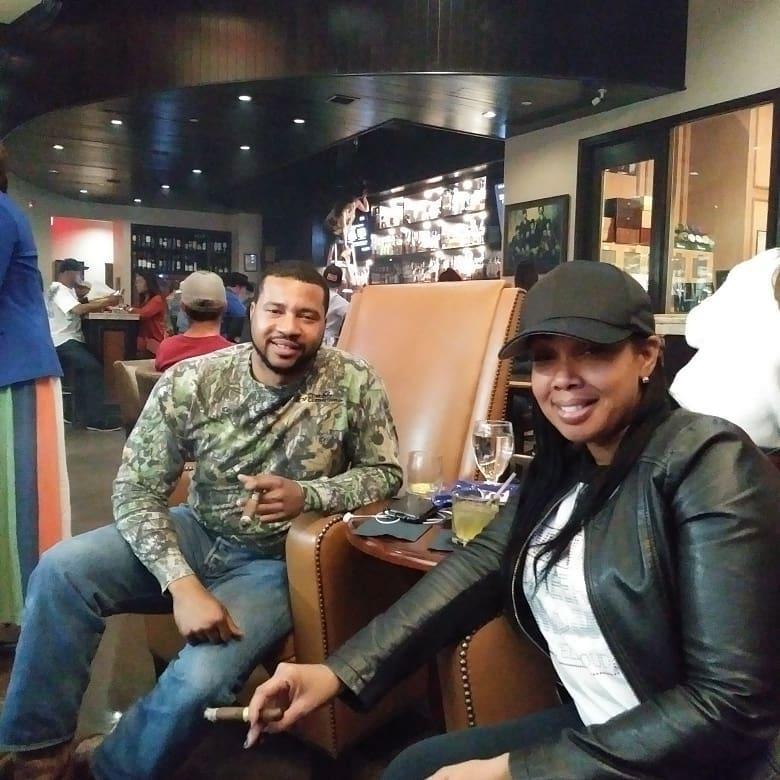 Chilling at Silverleaf Cigar Lounge