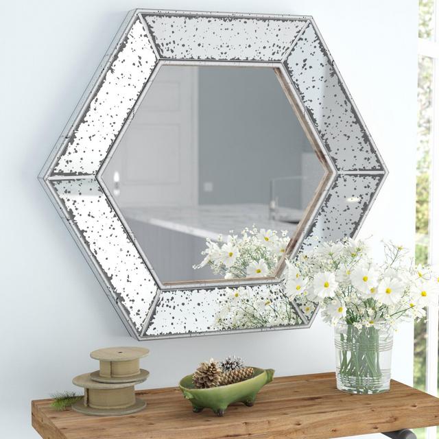 Gia Traditional Accent Mirror
