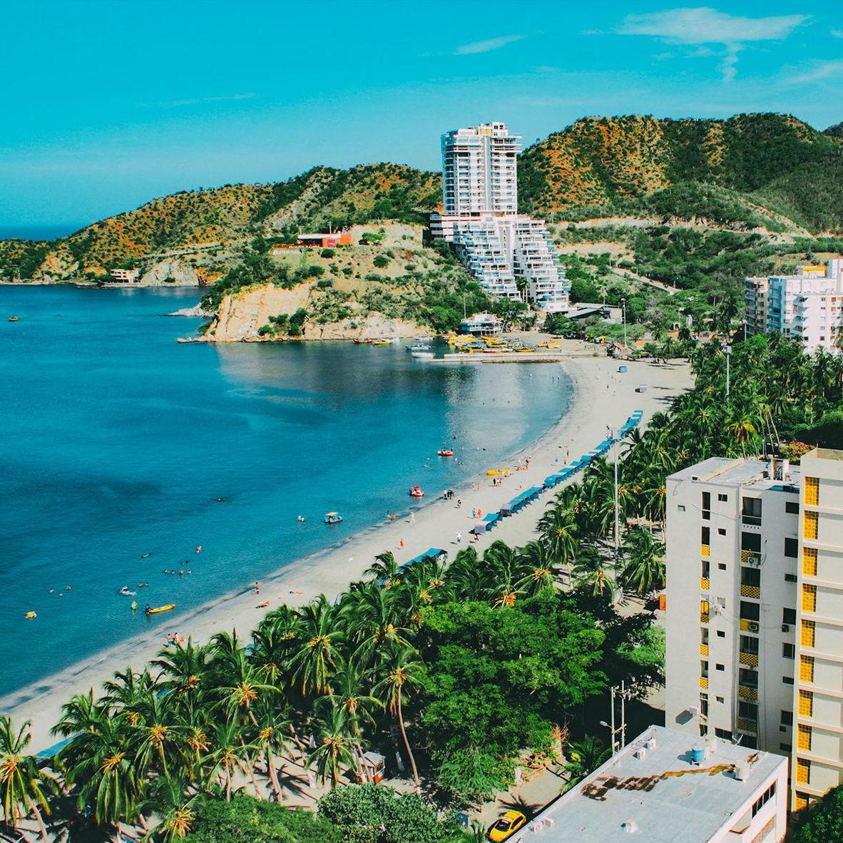 "El Rodadero" is one of the most popular places in Santa Martathere you can find all kind of restaurants, malls, and other different plans.