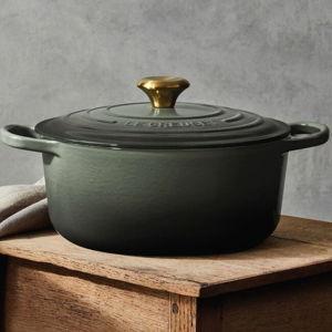 Signature Round Dutch Oven 5.5 qt