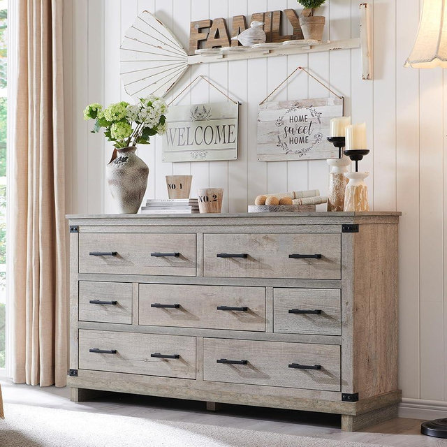 Farmhouse 7 Drawers Dresser for Bedroom, Wood Large Chest of Drawers with Thick Plank Styling, Rustic Closet Dresser for Bedroom, Living Room, Light Rustic Oak Color