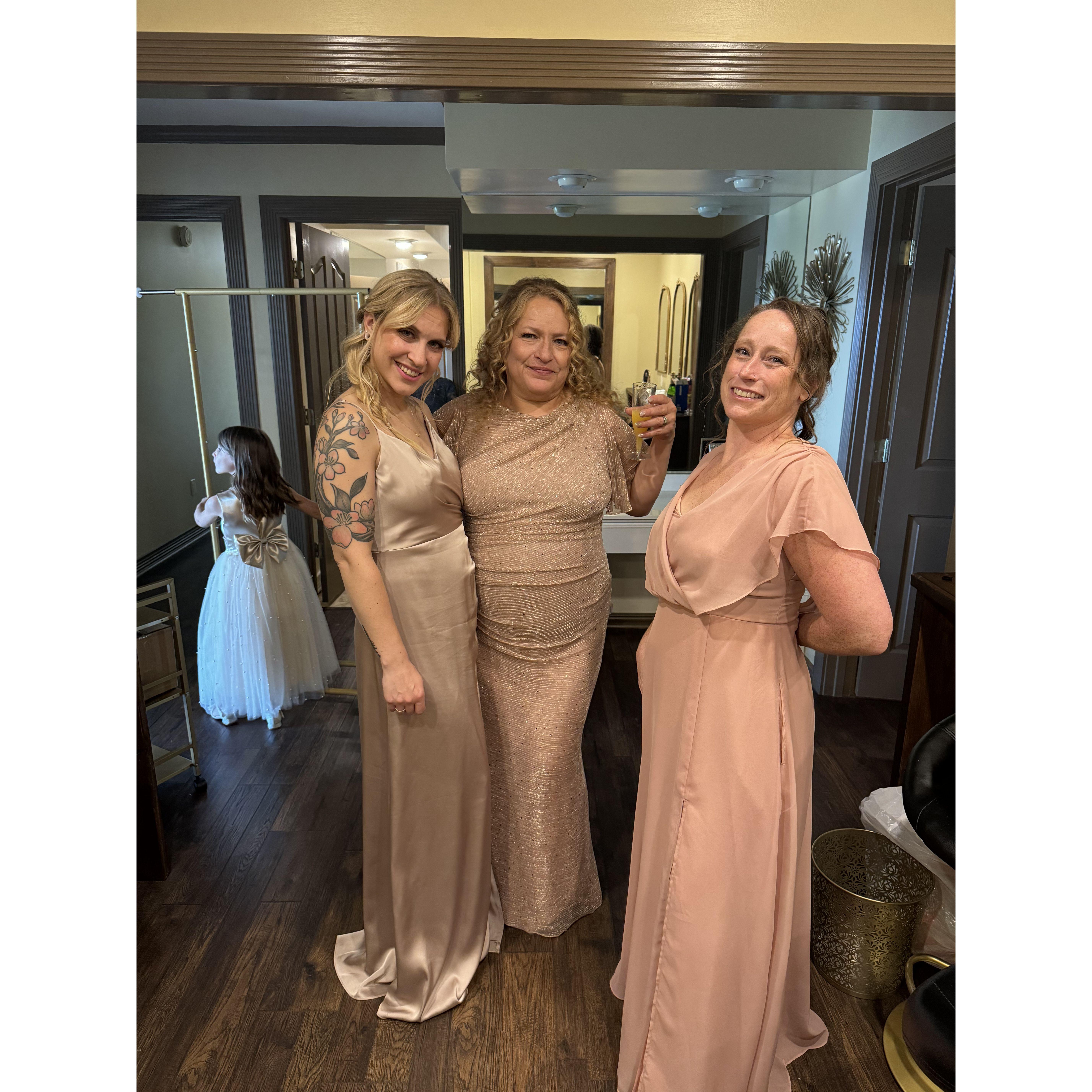 Sarah, Isavel (Sarai's mom), and Melissa