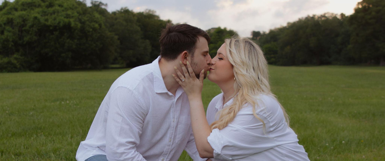 The Wedding Website of Brooke Nalesnik and Aaron Smith
