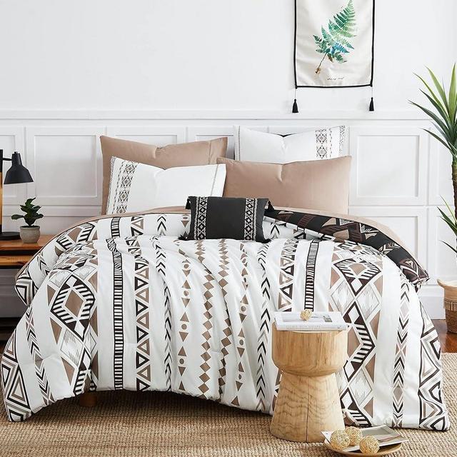 Geniospin Cal King Size Comforter Set- 7 Pieces Boho Bed in a Bag, Western Bedding Set for All Seasons, Reversible Aztec Bedding, Lightweight Comforter Bed Set with Sheets, Pillowcases & Shams
