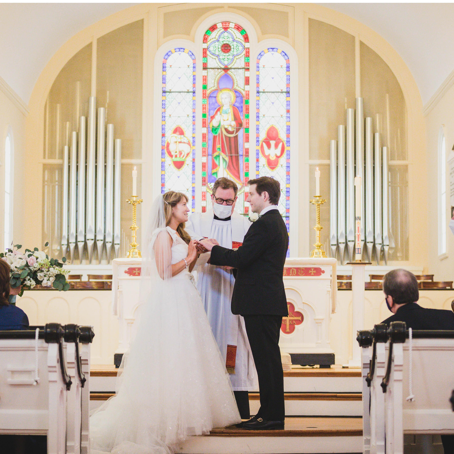 Amanda + Mike exchanging vows