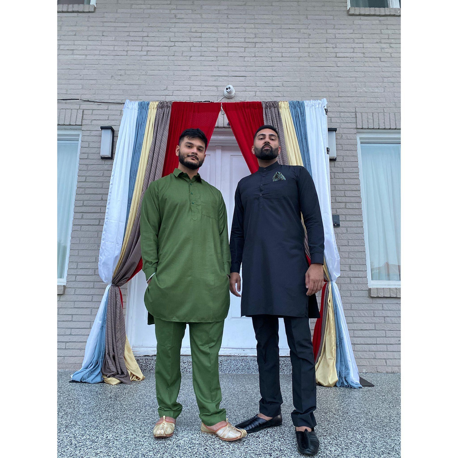 An example of a kurta pajama.