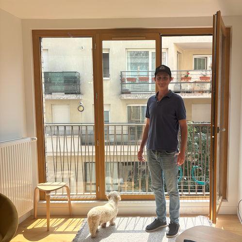 Les Boyss moving into out Paris apartment