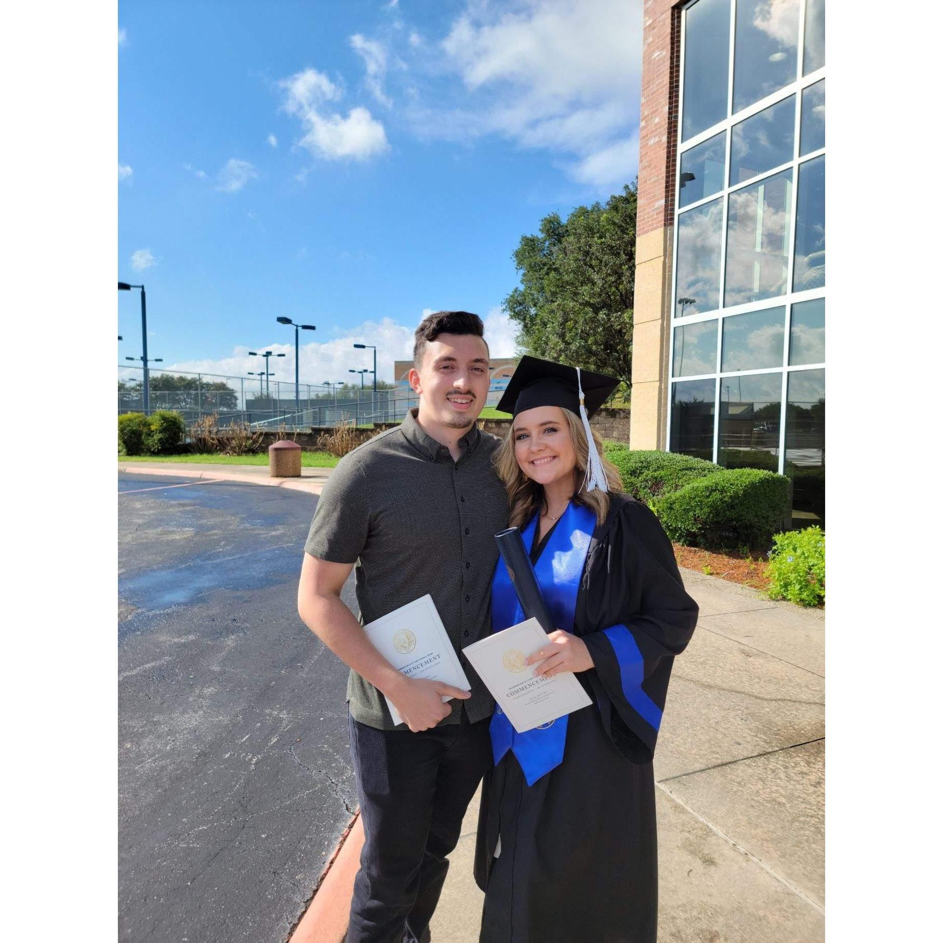 Rheanna graduated college!