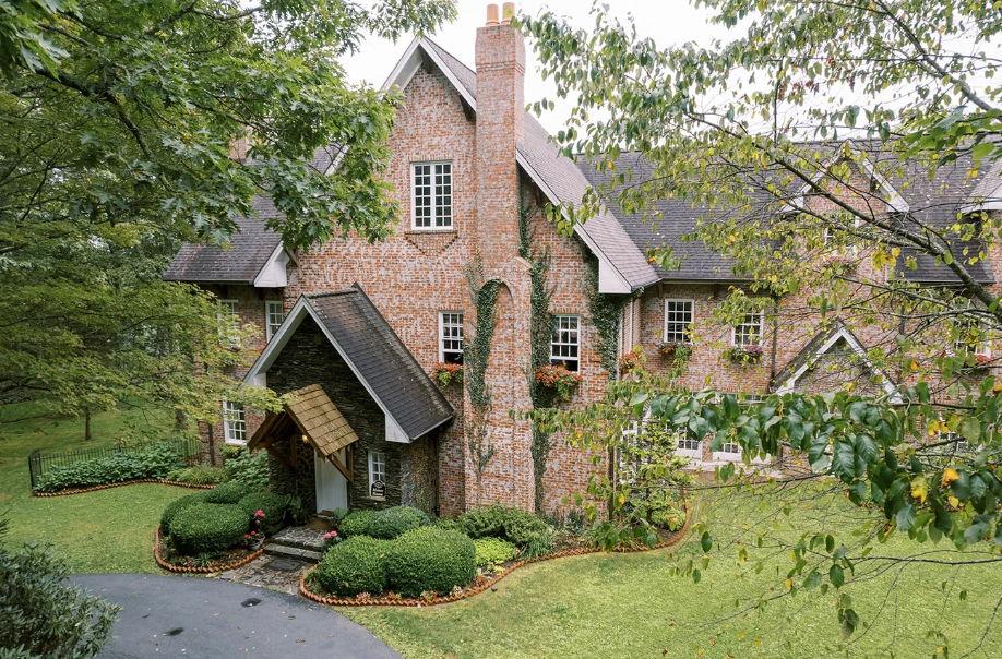 The Wedding Website of Kathryn Hart and Daniel Shinaman