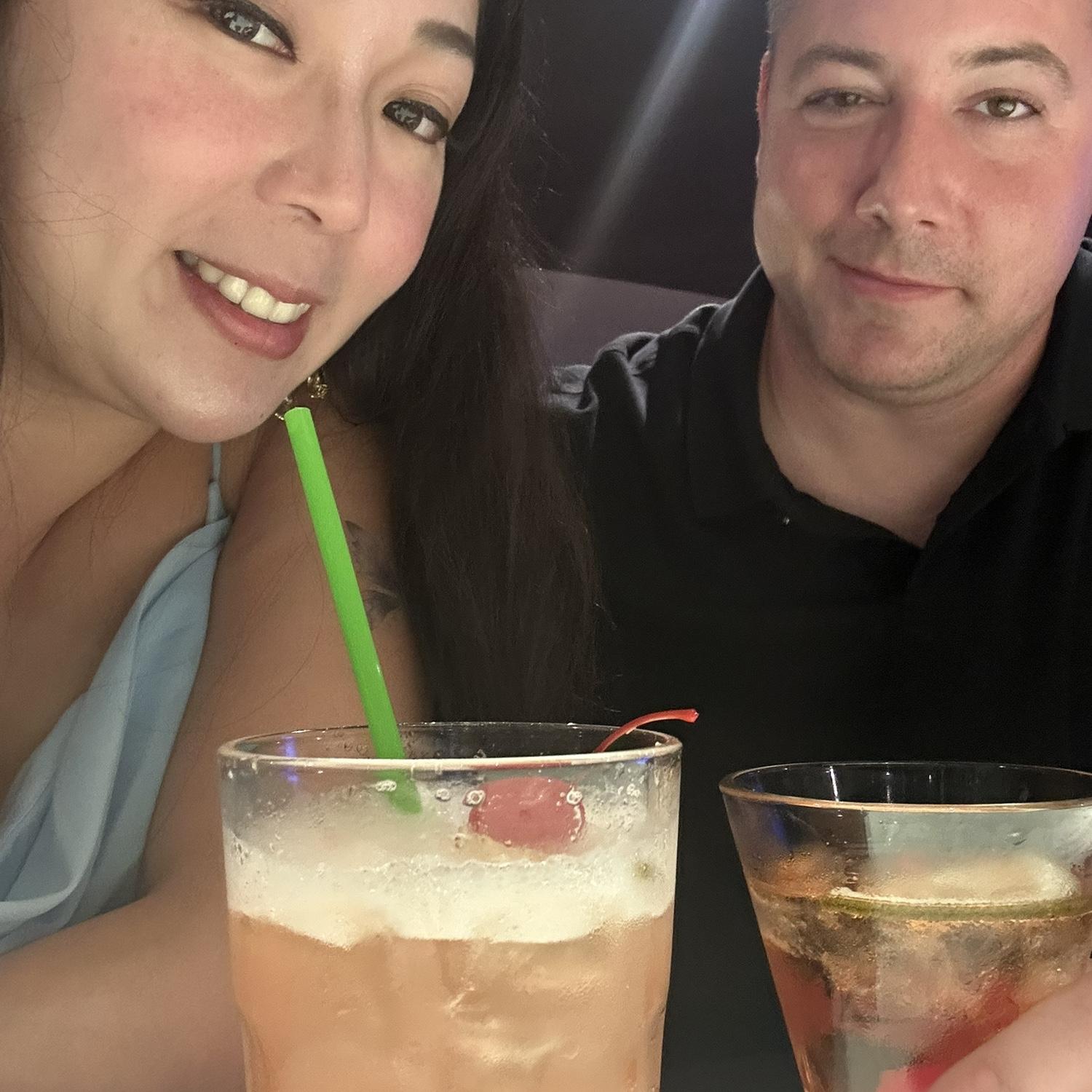 Paul’s drink menu… whisky whiskey whisky! Leslie’s drink menu… anything sweet……but only a drop of alcohol, please!