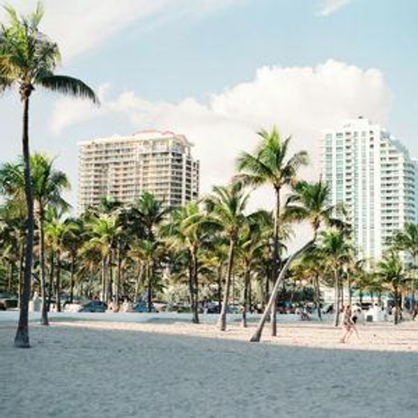 ✨ Honeymoon Fund – Miami Getaway