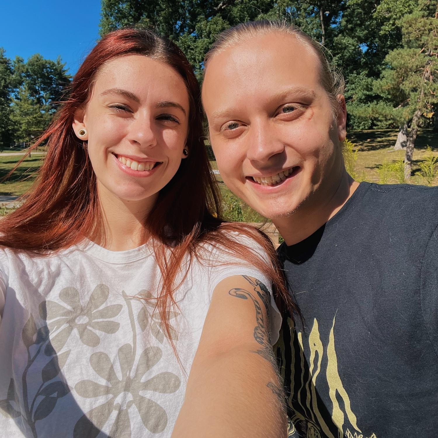 <3