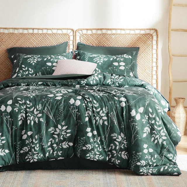 Bedsure Forest Green Queen Comforter Set - 7 Pieces Floral Bedding Sets Queen Bed in a Bag with Reversible Botanical Flowers Comforter, Sheets, Pillowcases & Shams