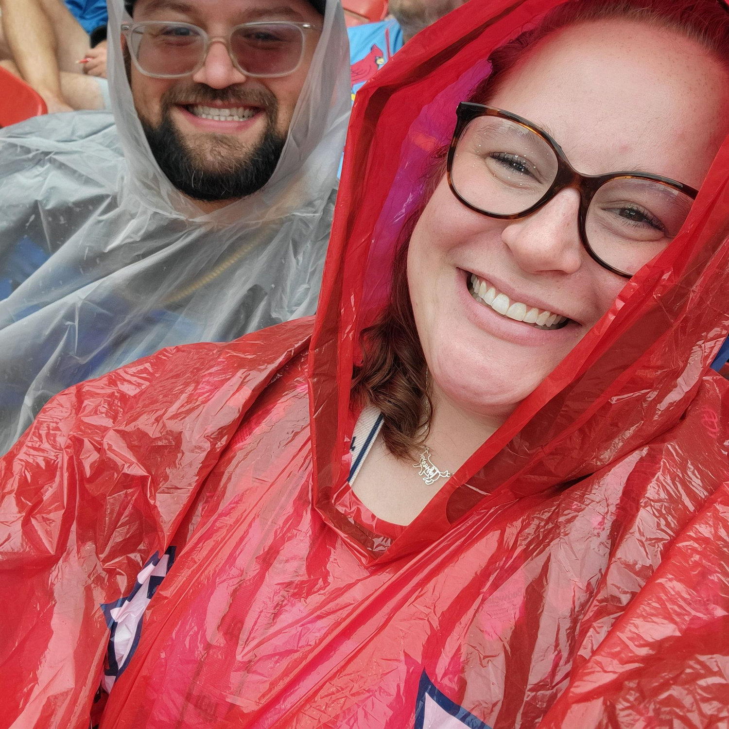A little rainy rivalry between the Cardinals and Dodgers!