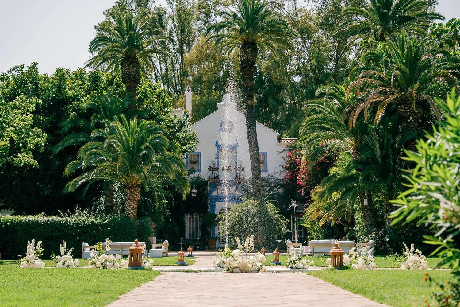 The Wedding Website of Peter Galindo and Ellen McCrossan