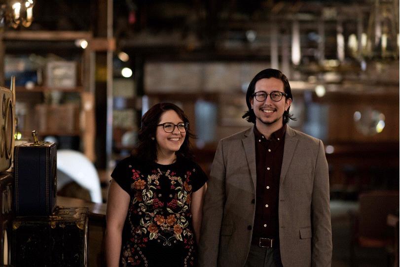We love our photos from Two Kin Photography!!

Twokinphotography.com