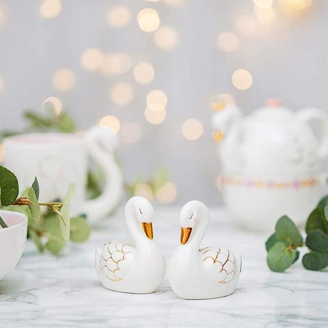 Freya Swan Salt & Pepper Shaker Set