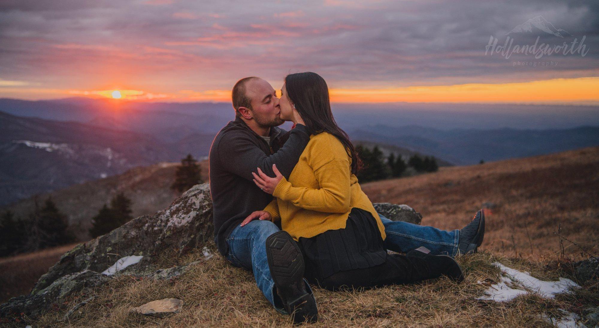 Mary Luttrell and Ethan Richardson's Wedding Website, image size:2000x1094