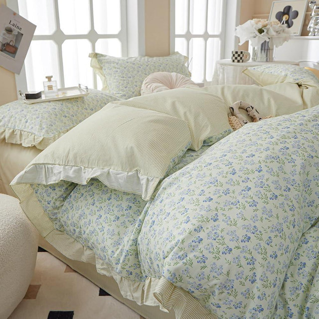 EAVD French Style Garden Floral Ruffled Comforter Set King White Fluffy Soft Microfiber Chic Blue Floral Bedding Set with 2 Pillowcases Fresh Botanical Comforter Set for All-Season
