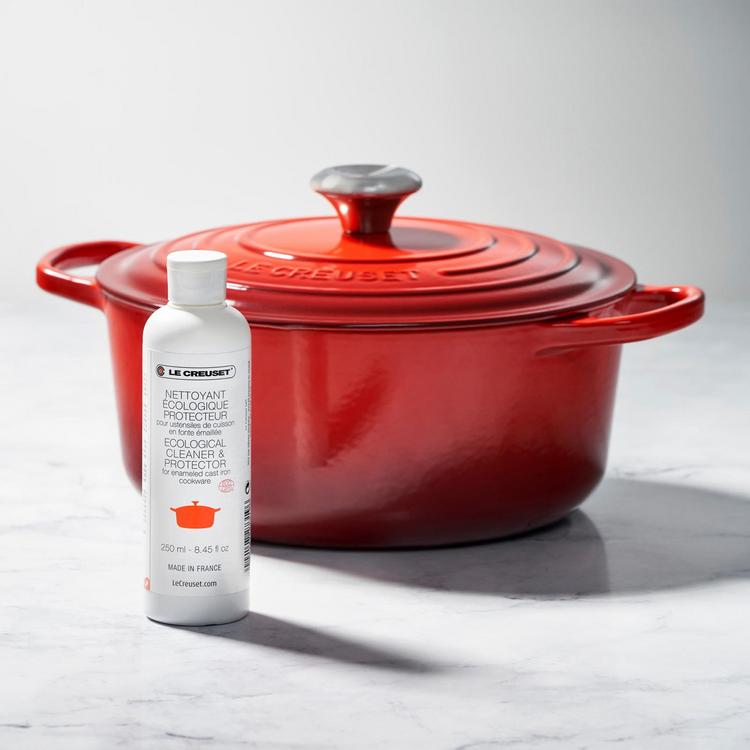 Le Creuset Enameled Cast Iron Cookware Cleaner + Reviews
