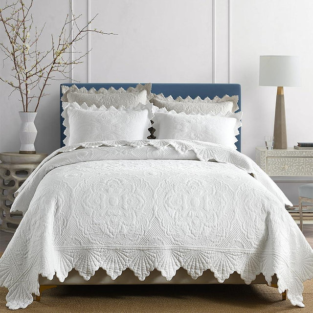 camandy Cotton Quilt Bedding Set Reversible Lightweight Coverlet for All Seasons, 3 Pieces Embossed Floral Solid White Bedspread with Ruffled Edge, King Size