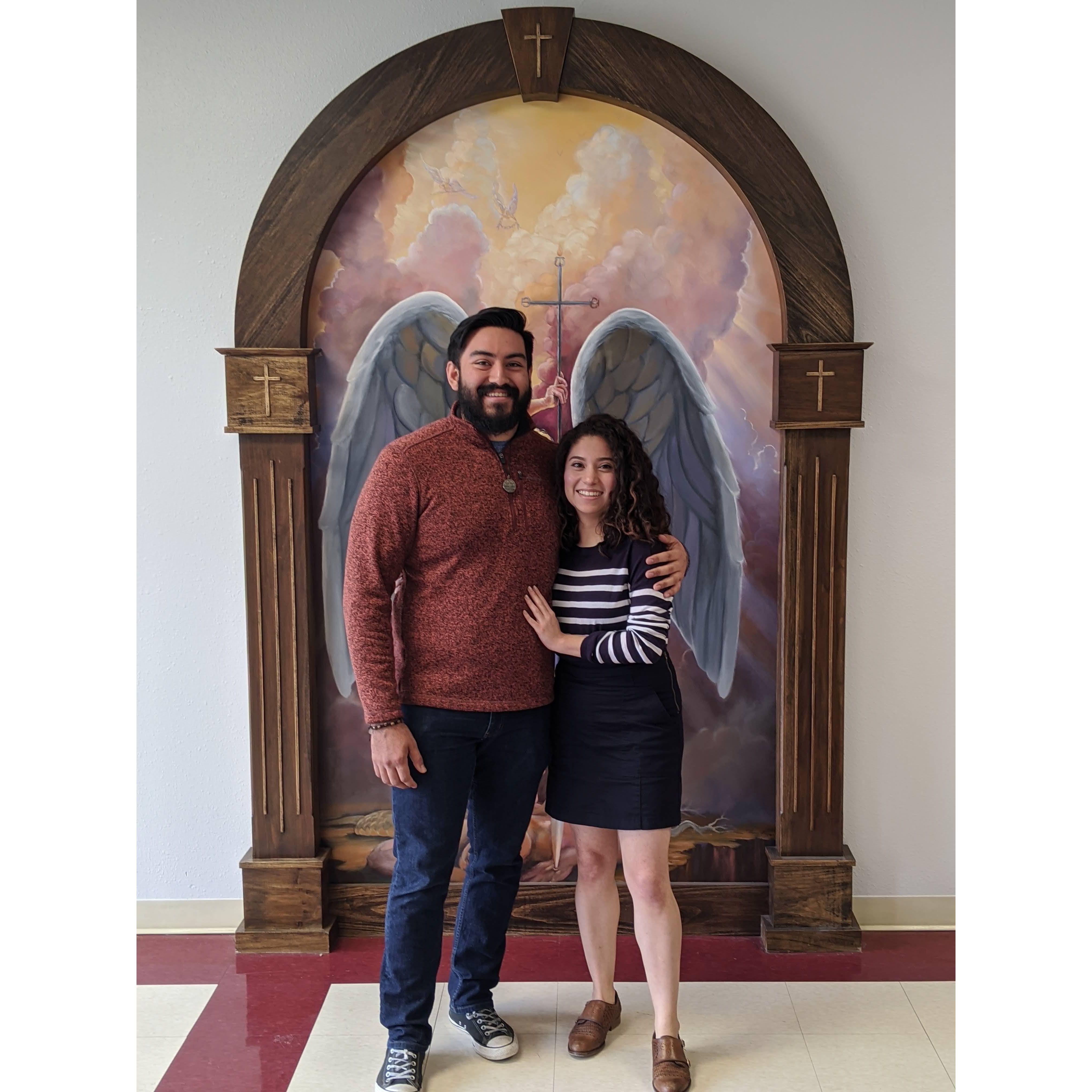 After our first mass as a couple. Después de nuestra primera misa como novios.