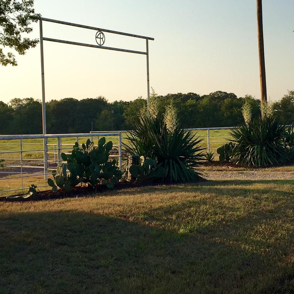 Entrance to the ranch, look for the 4R!